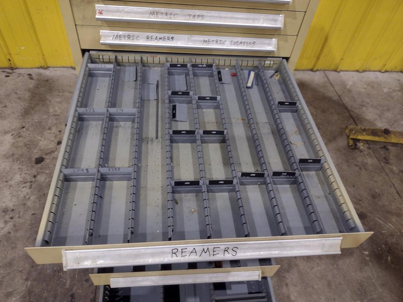 13 DRAWER STANLEY VIDMAR PARTS CABINET 30" X 27.5"X 60" : YOBRO 25551