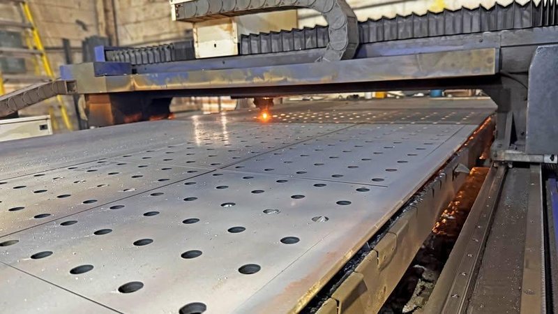 3,000 Watt Bescutter F-3015 CNC Fiber Laser, 2022 – 5′ x 10′ Table, Chiller