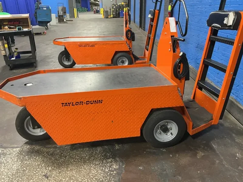TAYLOR-DUNN 1000 lbs ELECTRIC STOCK CHASER CART  -  SC1-00
