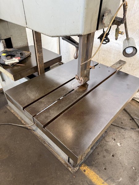 36" DOALL 3612-H VERTICAL BANDSAW. STOCK # 0217526.