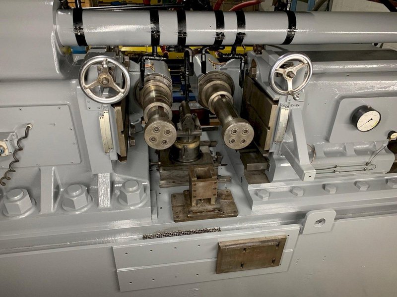 Tesker 840 Thread Roller