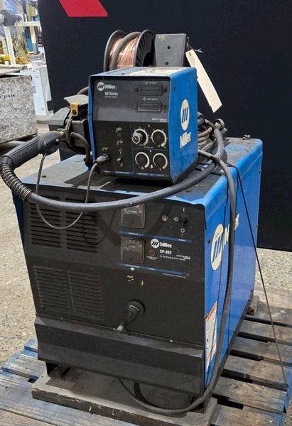 MILLER CP-302 MIG WELDER WITH 60 SERIES 24V WIRE FEEDER USED
