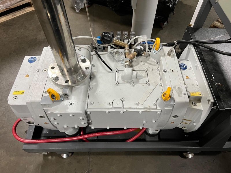 Leybold Dryvac DV 450 Pump, 2020