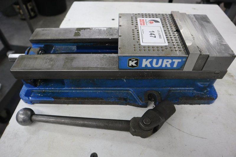 Kurt D688 6" Machine Vise with Steel Hard Jaws and Handle- Auction Item