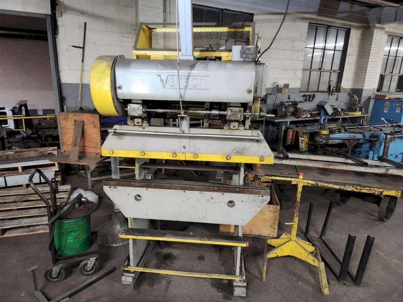 15 TON X 48" VERSON 16-48 PRESS BRAKE. STOCK # 0219526.