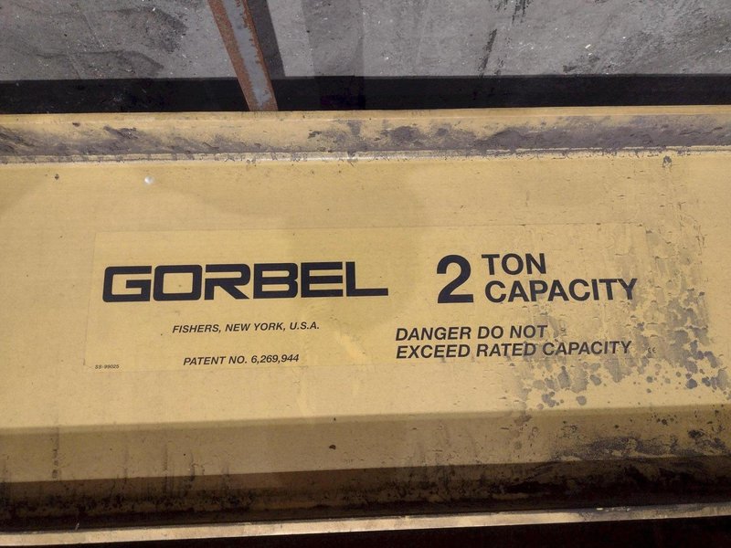 2 TON X 12' GORBEL WALL MOUNTED JIB CRANE W/ 2 TON YALE POWERED HOIST: STOCK #19135