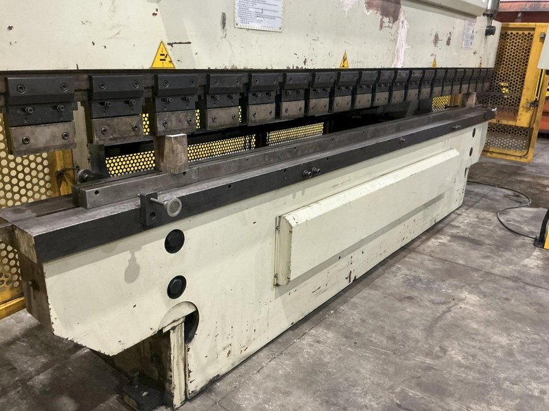 200 TON X 13' U.S. INDUSTRIAL MODEL #US-20012-AC CNC 2-AXIS HYDRAULIC PRESS BRAKE: YOBRO #26157
