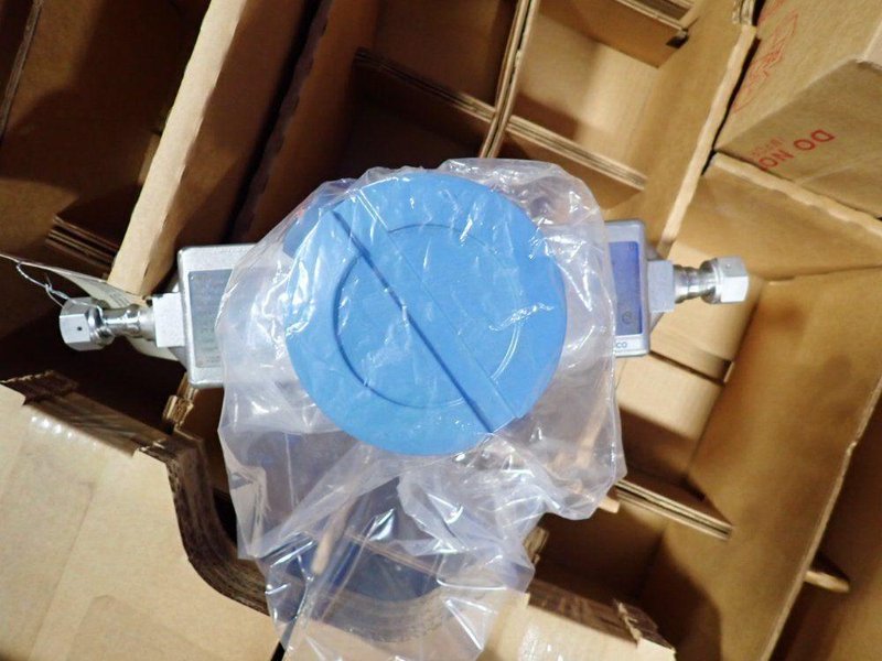EMERSON FLOW AND DENSITY METER  -  F025S319CQBAEZZZZ