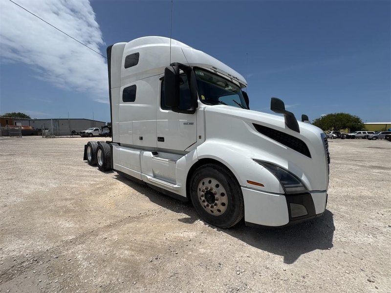 2022 Volvo VNL64T 760 4V4NC9EH9NN602667