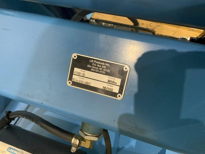 3,000 LBS RTMX-30 HYDRAULIC SCISSOR LIFT TABLE: STOCK #80823