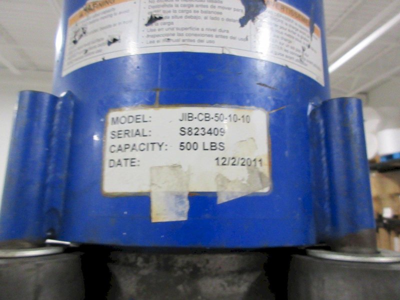 Vestil Portable Swivelng Jib Crane, 500 Lb Capacity with CM Shopstar 500# Electric Chain Hoist, Weighted Jib Base- Auction Item