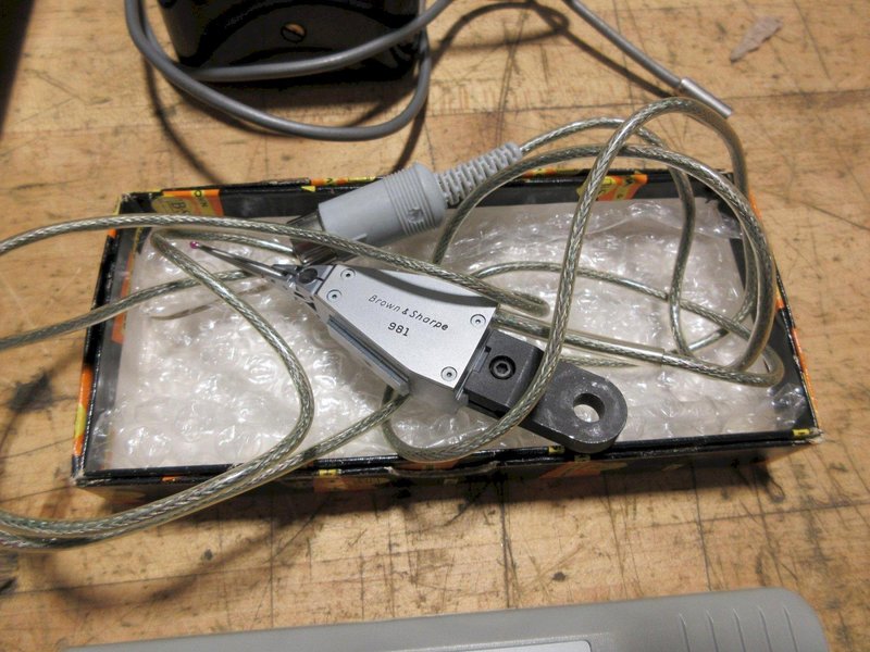 Federal Model EAS 3031 W11 Surface Roughness Tester with Probes, Webber Model 386 Guage Block Thermometer, and Other Guages- Auction Item