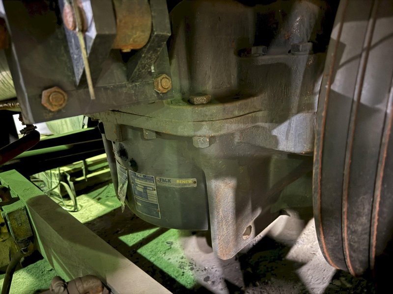Simpson model 2g muller s/n e184898 with dust hood. motor and air door, gearbox model 8sm2fa s/n 95-070386-01