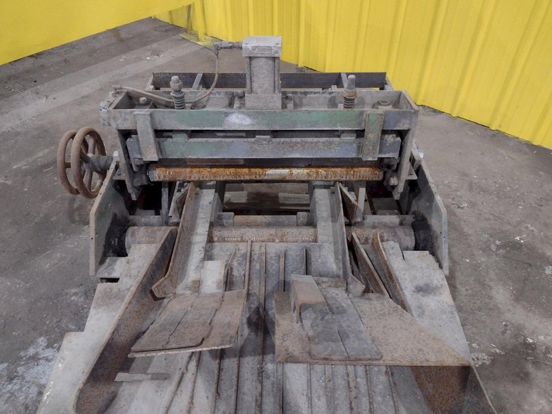 24" WIDE ASC ADJUSTABLE ENTRY GUIDE STAND: STOCK #20502