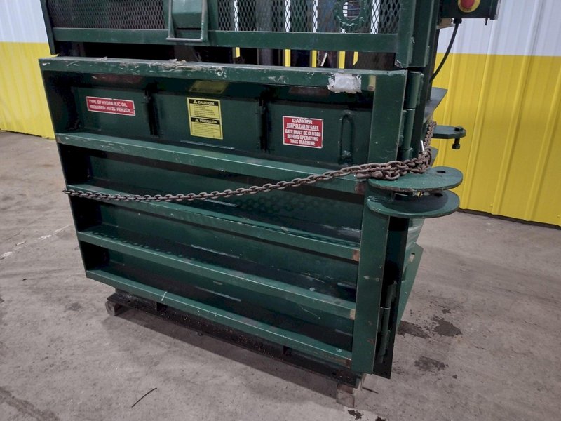 40&quot; X 54&quot; PIQUA SERIES 40 VERTICAL HYDRAULIC PAPER BALER: STOCK #18797