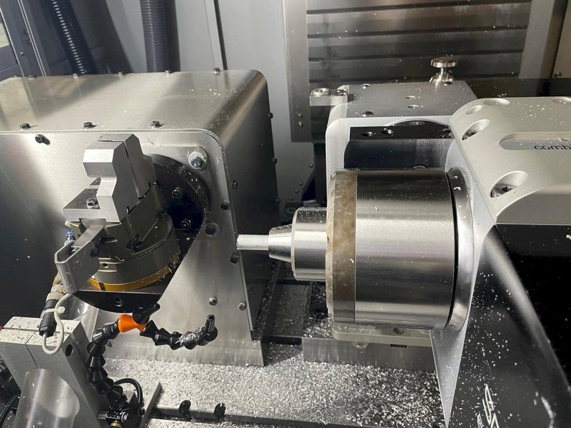 Tornos Almac CU 2007 7-Axis CNC Vertical Machining Center with Part Loading and Parts Catcher System, Probing, 20K Spindle, Lehman 2-Axis Rotary Table, Back Operation Tilting Rotary Vise