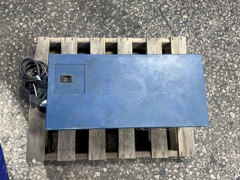 NOAH PRECISION CHILLER  -  2002