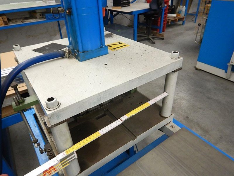 Festo Decoiling &amp; punching line