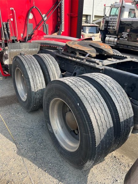 2022 Kenworth T680 1XKYD49X5NJ489855