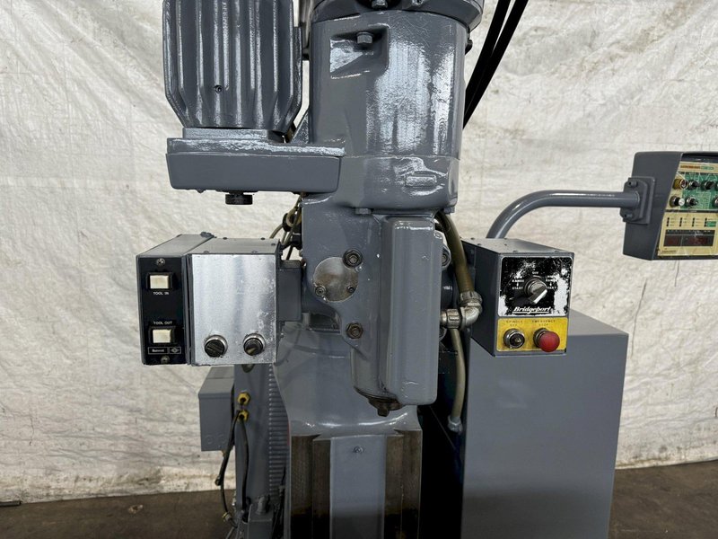 2 HP BRIDGEPORT SERIES 1 CNC VERTICAL MILL. STOCK # 0684124.