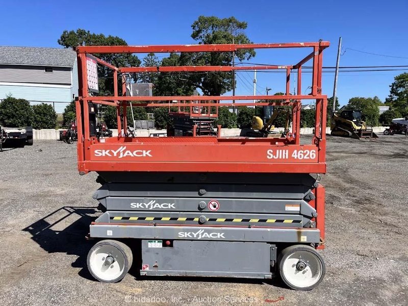 SKYJACK MODEL #SJ4626 ELECTRIC SCISSOR LIFT: STOCK #78534