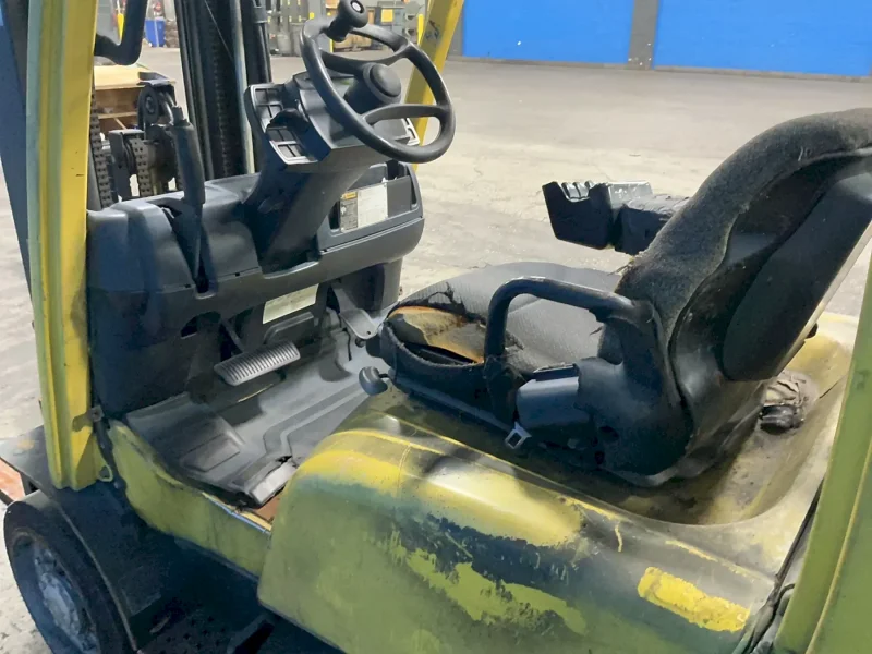 HYSTER 4800 LBS PROPANE FORKLIFT  -  S50FT