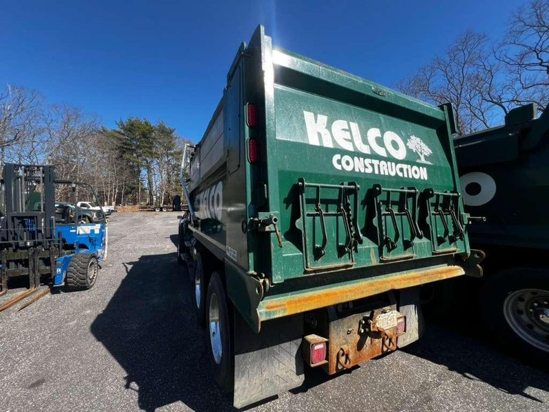 Kenworth T480 Dump Truck, 2023 – Tandem Axle, Heavy-Duty Work Truck