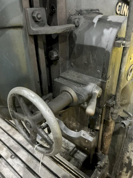 #2 CINCINNATI MODEL #2V VERTICAL MILL: YOBRO #25931