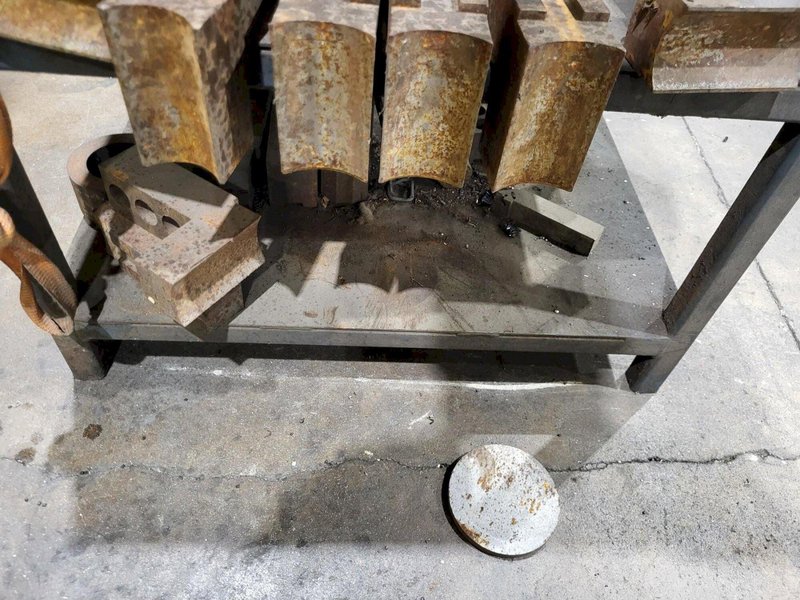 MAZAK QTN-450 LIVE AND STATIC TOOL HOLDERS, CHUCK JAWS