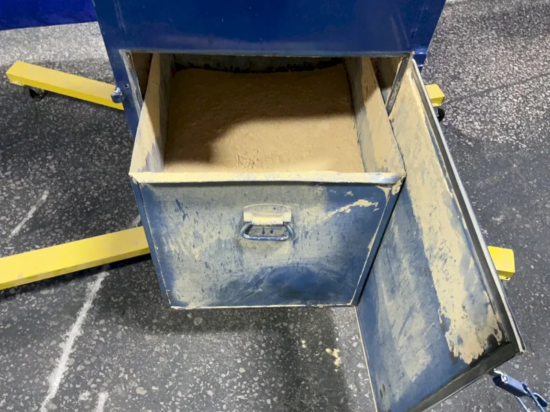 DONALDSON 18” X 23” X 18” DUST COLLECTOR  -  19