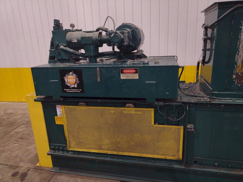 24" X 36" X 96" LONG AMERICAN MODEL #10447 HYDRAULIC HORIZONTAL BALER: YOBRO #24745