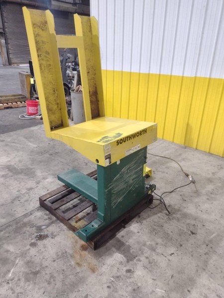 4,000 LBS X 30&quot; X 40&quot; SOUTHWORTH HYDRAULIC PALLET TIPPER / UPENDER, 110V SINGLE PHASE: STOCK #22329