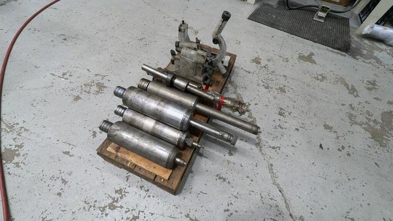 Toyoda GUP 32×100 Universal Grinder, 1981 – Spare Wheels, ID Attachment, Steady Rest Included