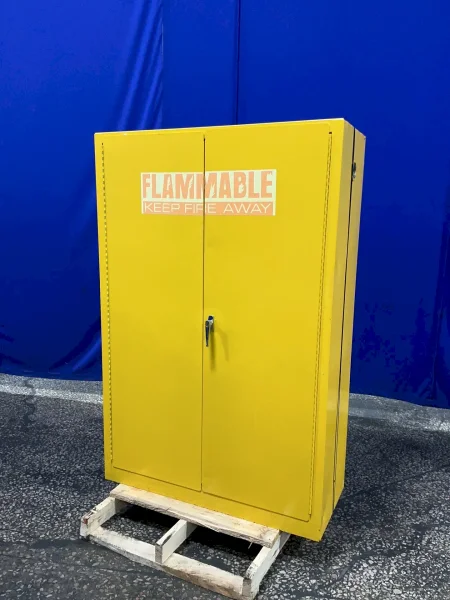 4 SHELVES SAFETY STORAGE CABINET