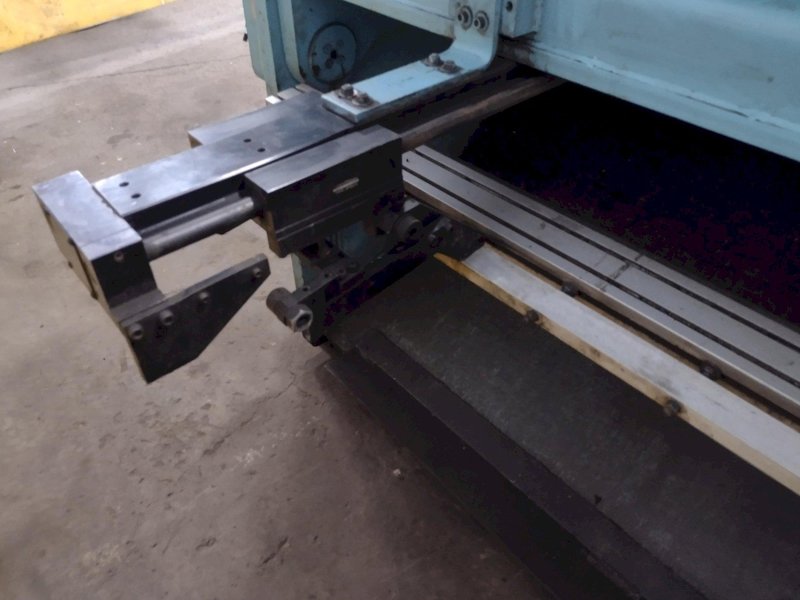 8&#039; x 1/4&quot; MASTER-FAB MODEL #SSB250-8 HYDRAULIC SHEAR: STOCK #18844