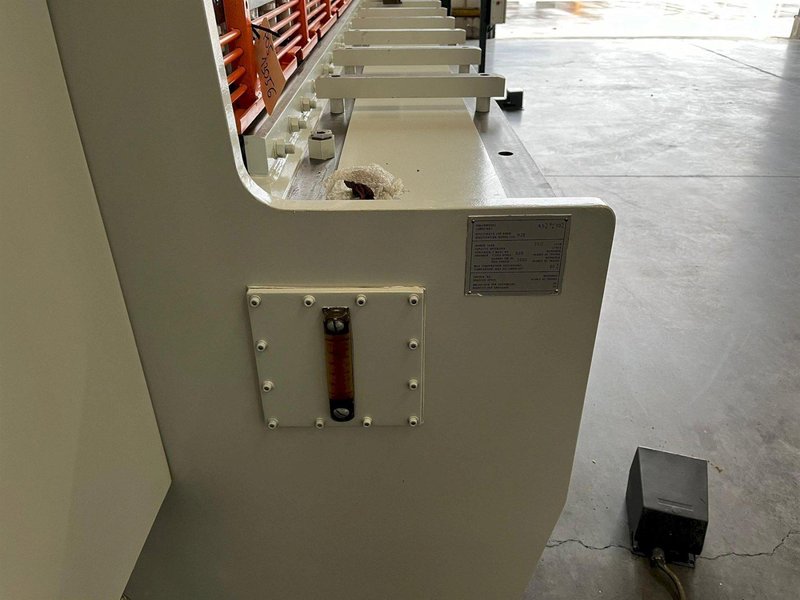 LVD - IST 3100 x 6 mm CNC