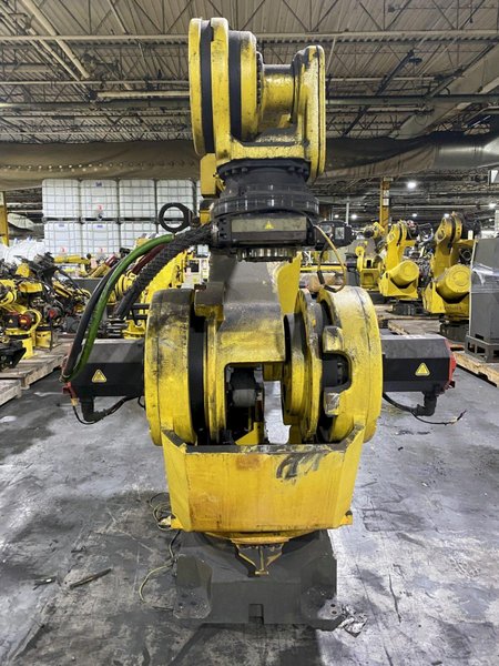 FANUC – M-900iA/350 w/ R-30iA Controls PARTS ONLY