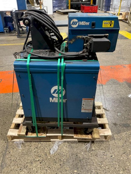 MILLER CP-302 WELDER W 60SERIES WIRE FEEDER USED