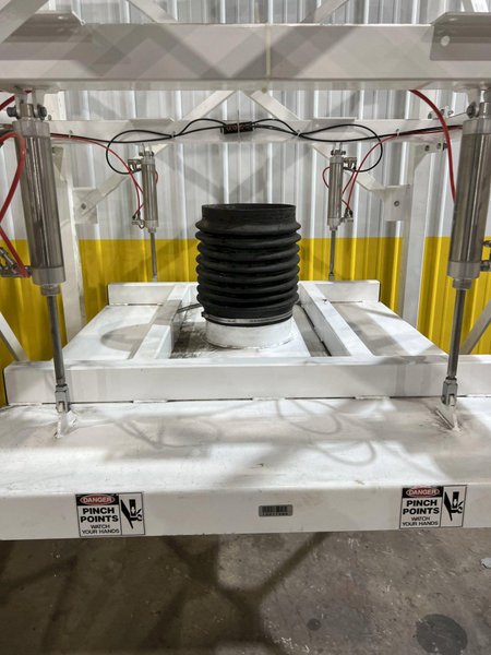 40 HP x 4 STATION CLEAN AIR TECHNOLOGIES / EUROVAC INDUSTRIAL TRANSIT &amp; BUS CENTRAL VACUUM SYSTEM: STOCK #19901