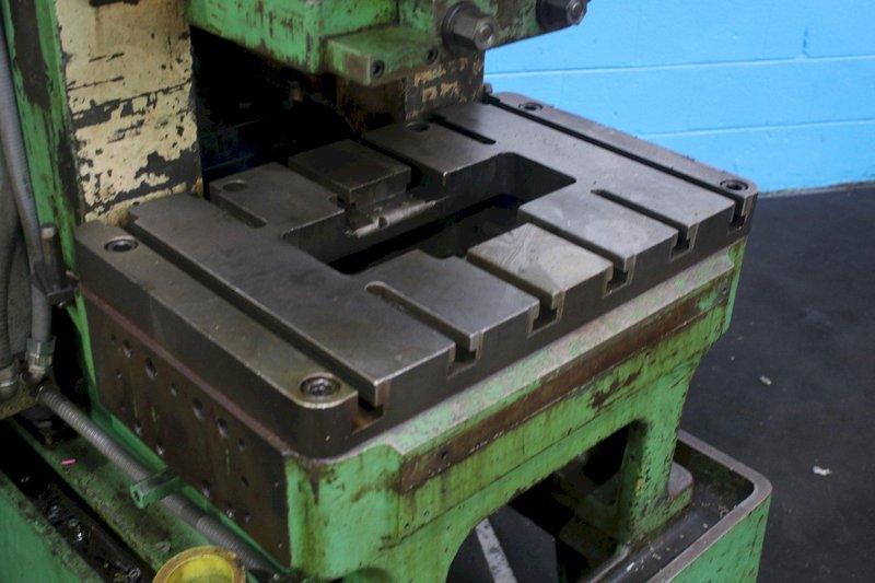 32 TON MINSTER GAP PRESS MODEL #B-32 STOCK #74064