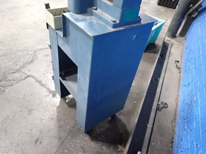 TENNSMITH METAL NOTCHER