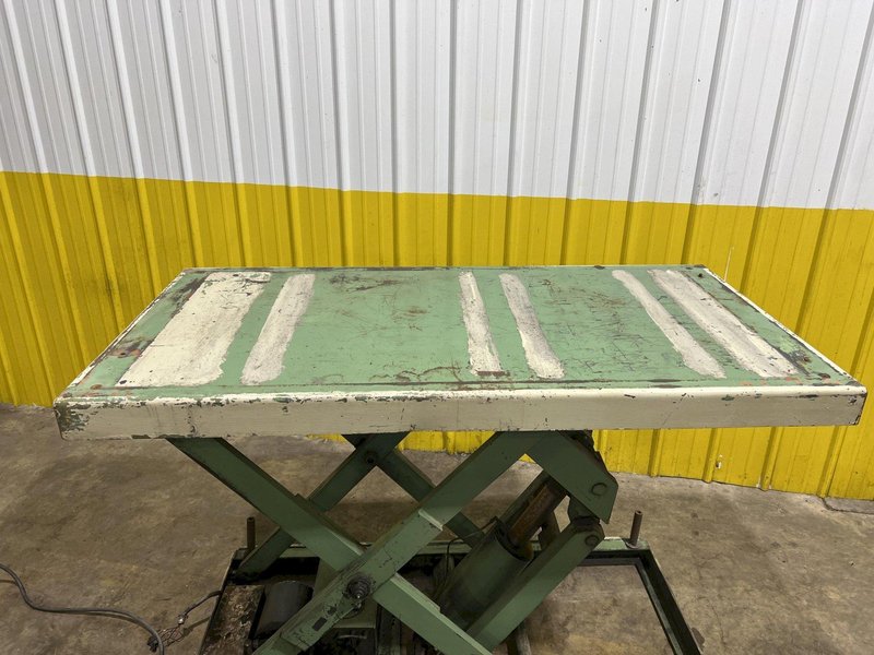 32" X 63" HYDRAULIC SCISSOR LIFT TABLE: STOCK 14718