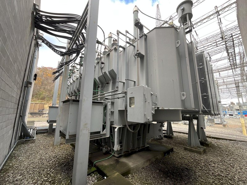 #3 cranker (not available now) HICO Three Phase Shell Form Transformer, Rated Capacity  81000/108000/135000 KVA, 345000 HV, 13800 XV, 13800 LV, Class ONAN/ONAF1/ONAF2