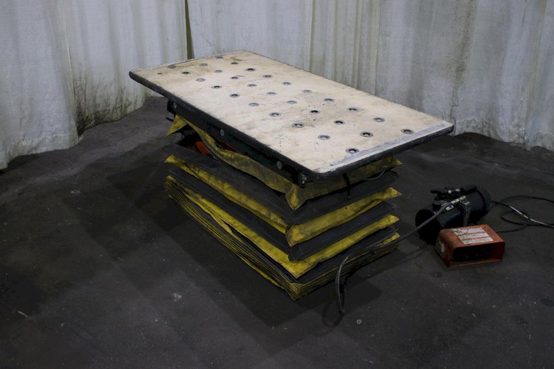 660 LBS BISHAMON SCISSOR LIFT TABLE HYDRAULIC: STOCK #74802