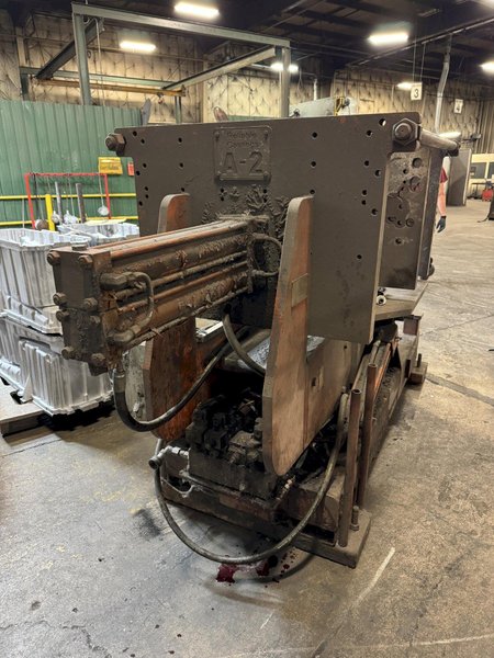 Hall model 2H molding machine 28x34 front platen, 27&quot; x 34&quot; rear platen, s/n 208094, controls and tie bars, no hydraulics