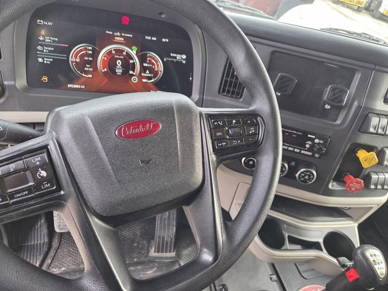 2022 Peterbilt 567 804176