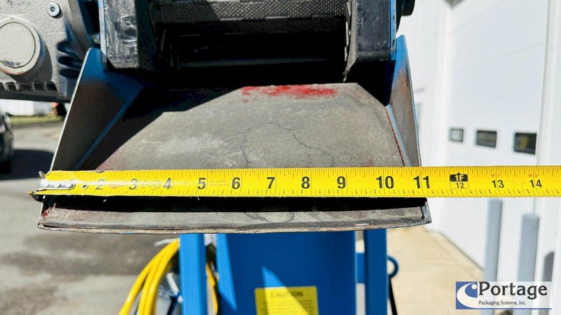 Goessling 90° Up / Elevating / Z Conveyor  |  Screw / Bolt / Material Conveyor