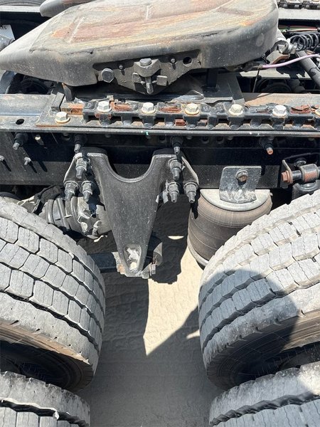 2023 International LT625 3HSDZAPR2PN563626