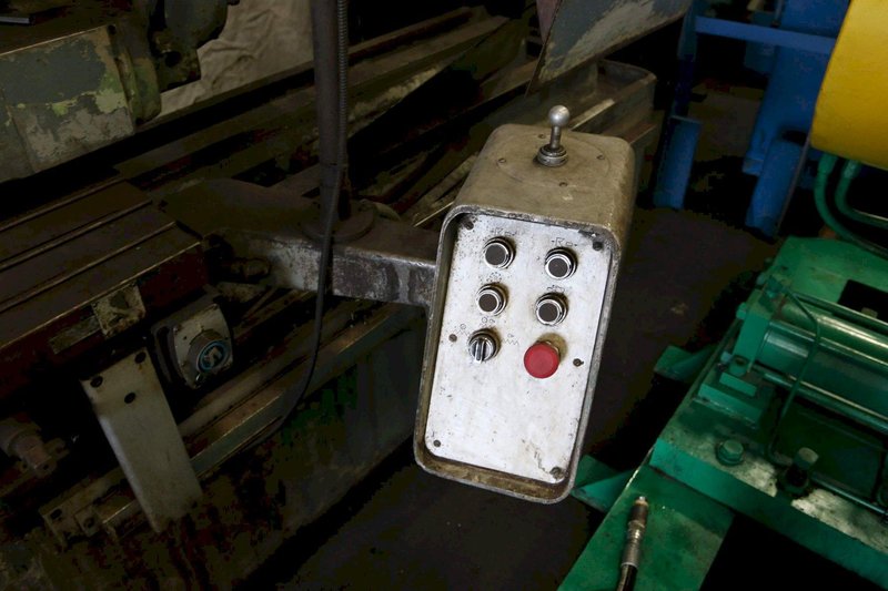 GIDDINGS &amp; LEWIS ENDOMATIC MODEL MC FACING &amp; CENTERING MACHINE: STOCK 6