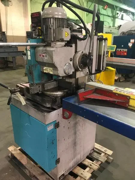 USED KMT C 360 SA SEMI-AUTOMATIC VERTICAL COLUMN COLD SAW WITH 6' TIGER STOP, Year 2006